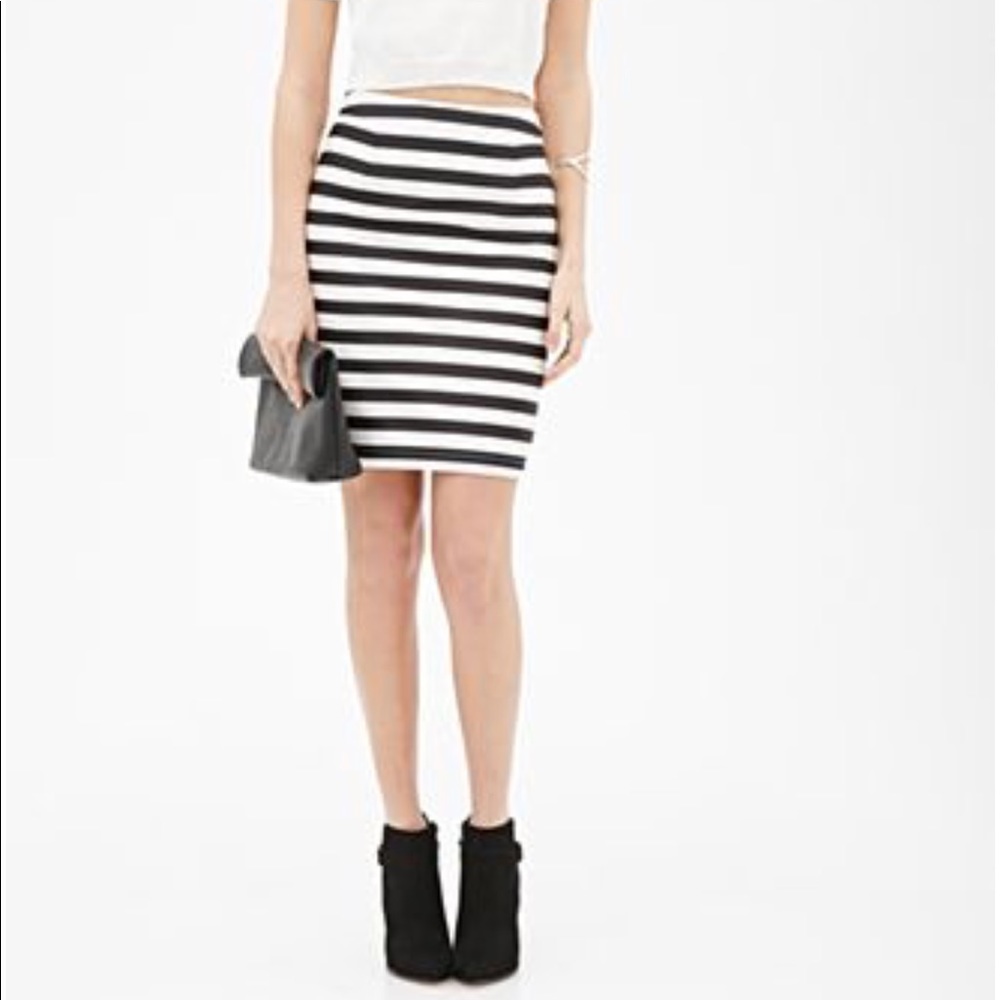 Striped pencil skirt